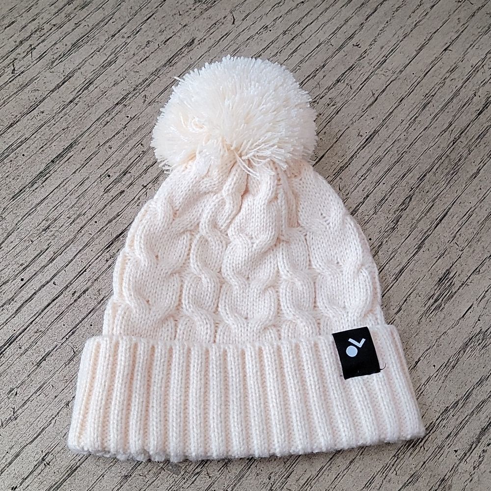 12-24 month pom pom toddler girls beanie NWOT